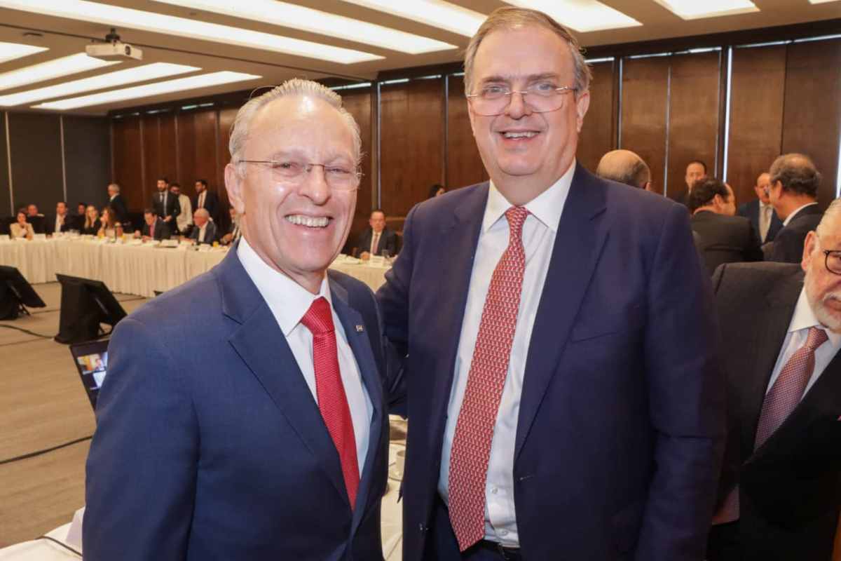 reunion ebrard empresarios