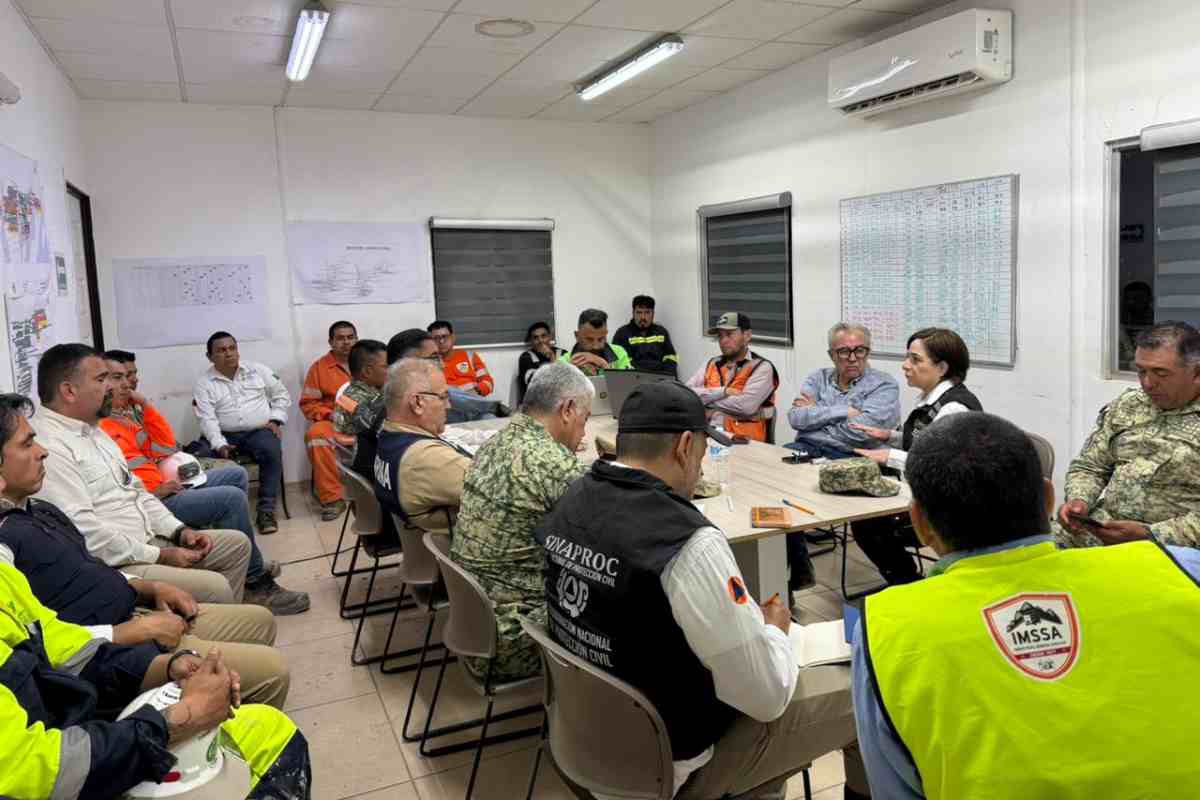 Mineros derrumbe El Rosario, Sinaloa 