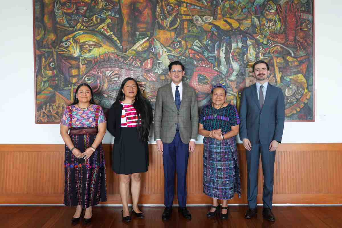 rigoberta menchu derechos mujeres e indigenas