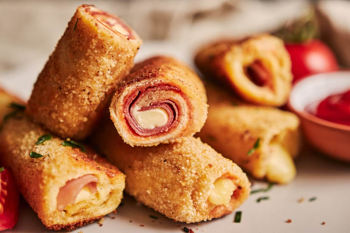 Rollitos de jamón y queso empanizados en solo 20 minutos