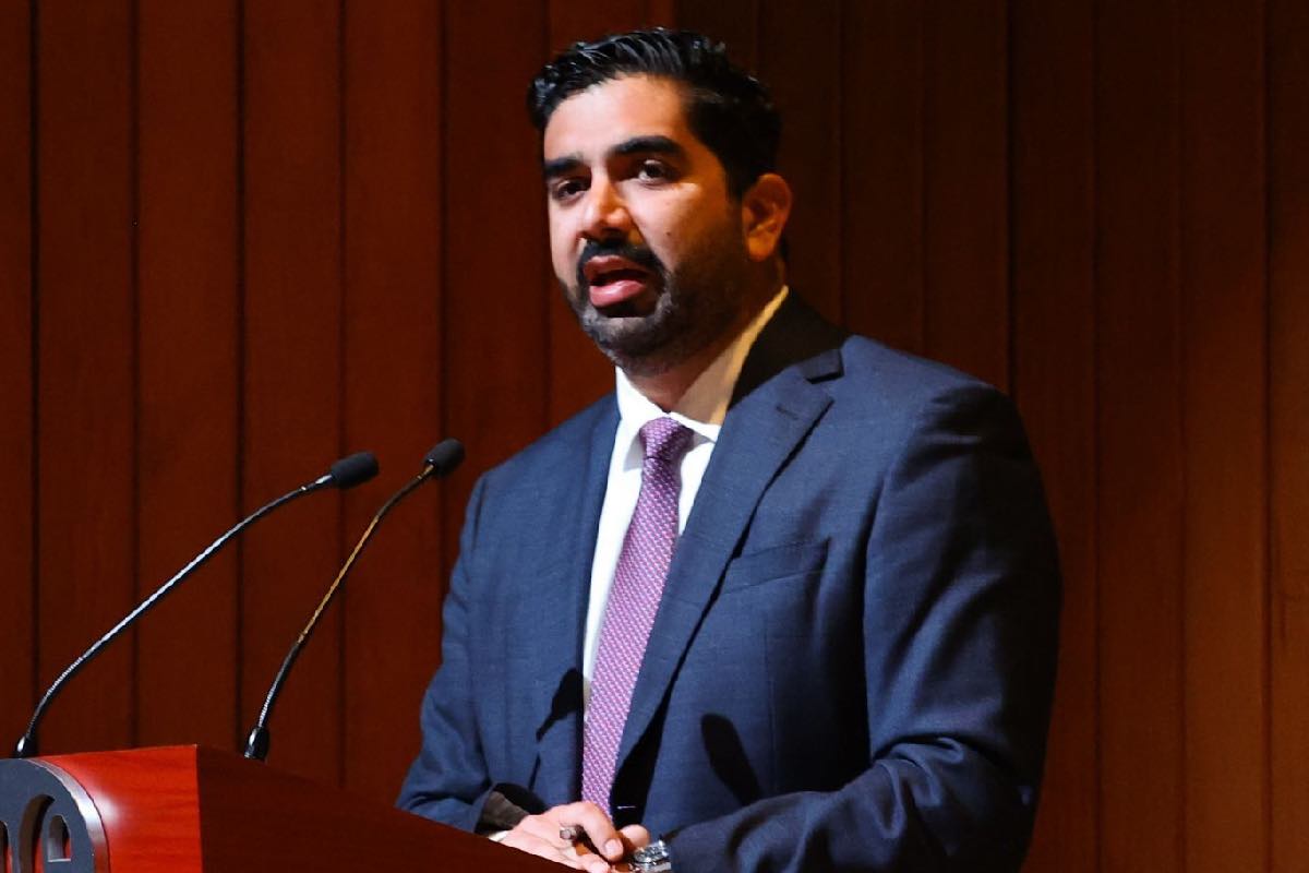 sheinbaum-nombra-lazzeri-embajador-eu-relevo-moctezuma-animal-político