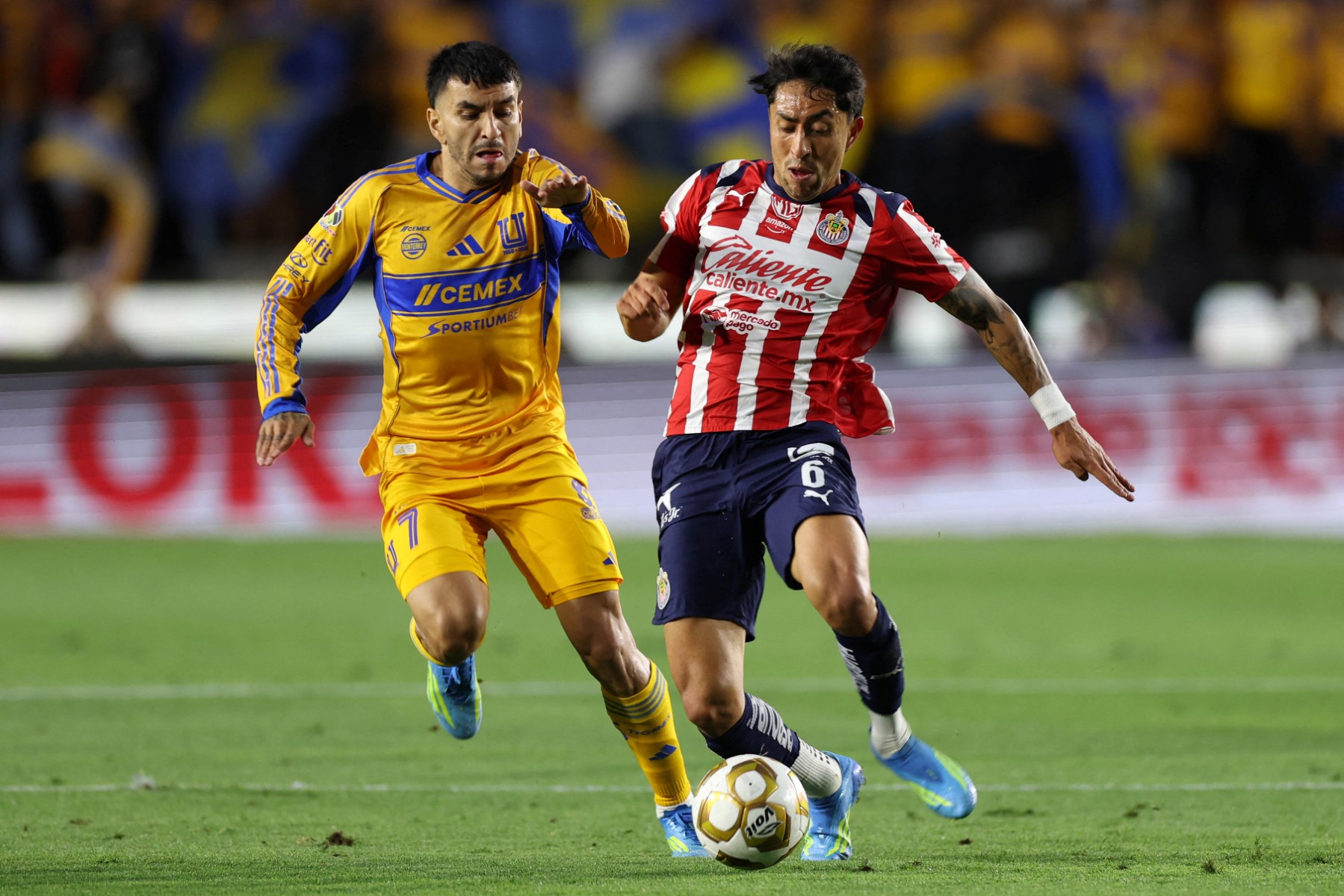 Liguilla 2026: Tigres devora a unas Chivas "remendadas" y Cruz Azul toma el Jalisco