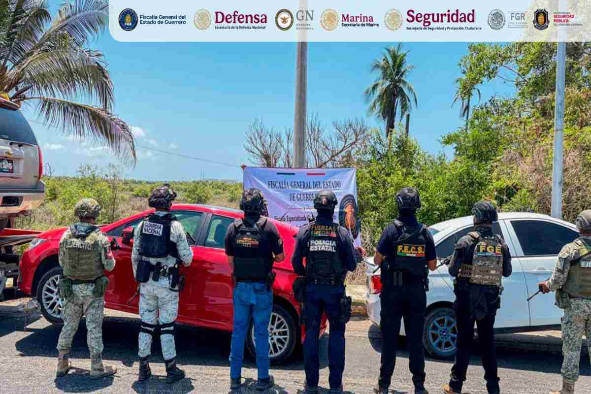 Autodefensas de Guerrero bloquean entrada de Ayutla en protesta por operativo de fuerzas armadas
