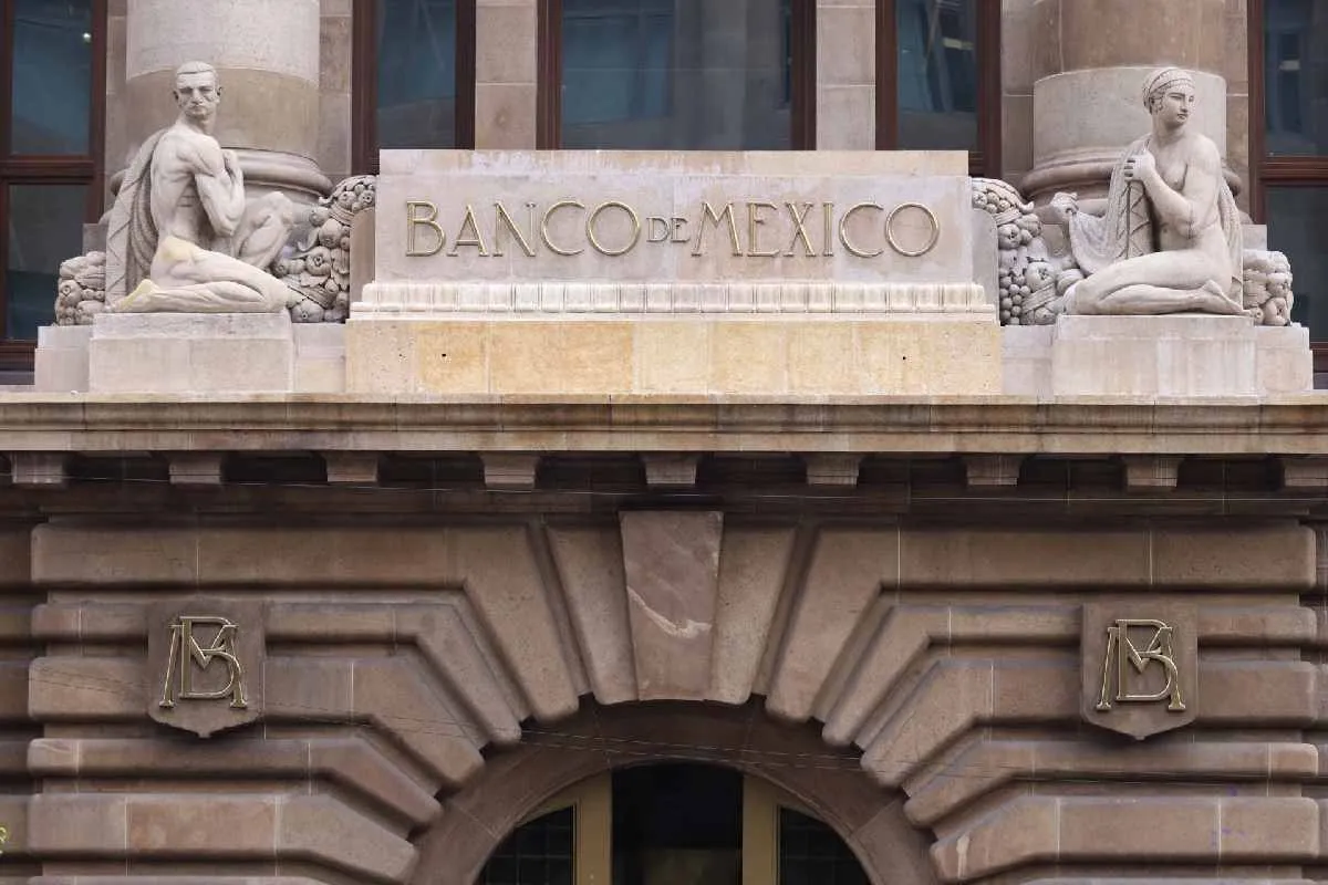 Banco de México advierte que recuperación económica será “lenta” por política comercial con EU 