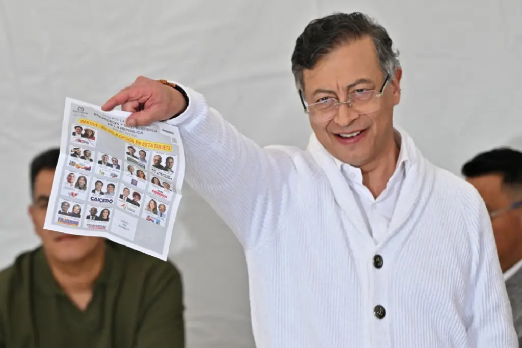 Comicios en Colombia para elegir a sucesor de Gustavo Petro