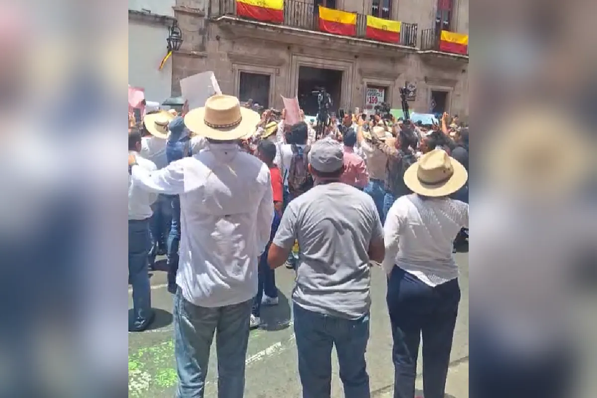 Congreso de Michoacán avala reforma electoral entre gritos e insultos; Movimiento del Sombrero acusa bloqueo político