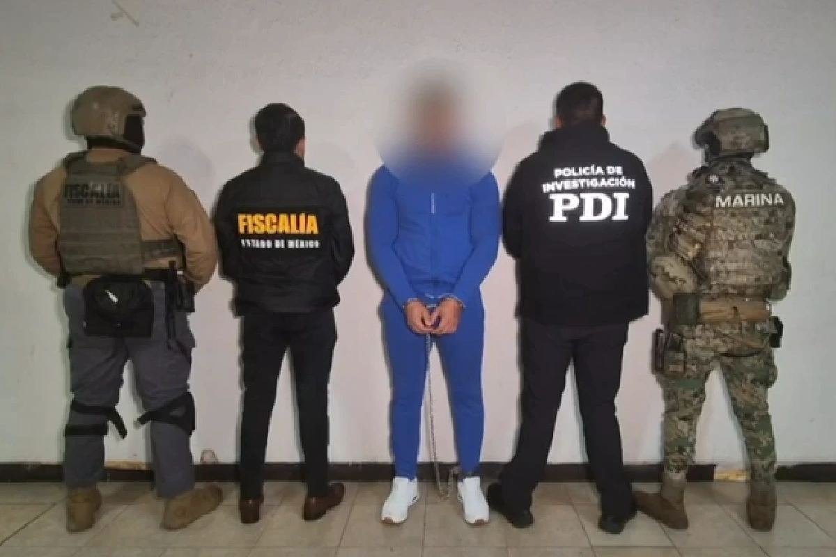 El David detenido y esposado