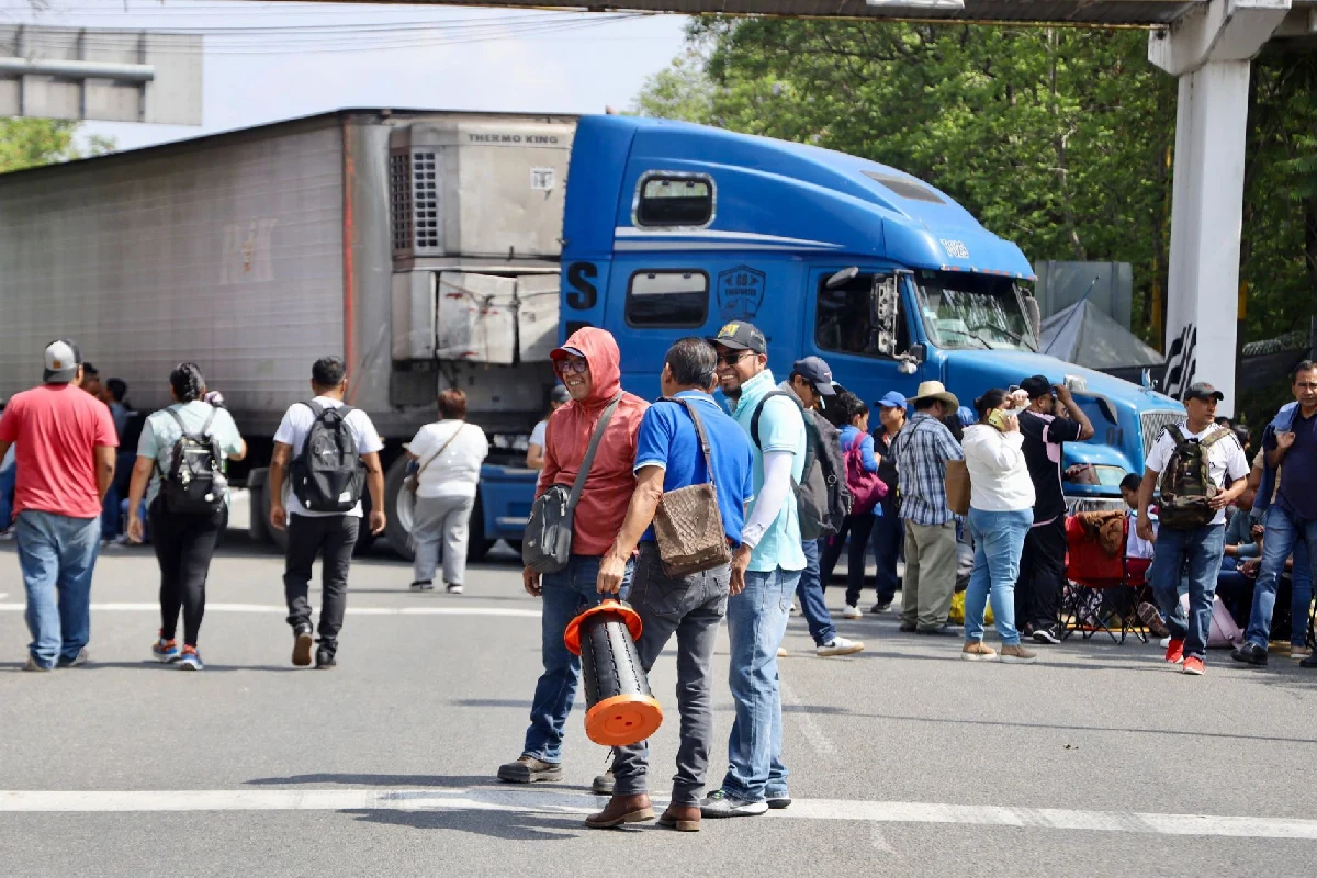 Investigan disparos en protesta de la CNTE en Mitla, Oaxaca, que derivaron en licencia del alcalde