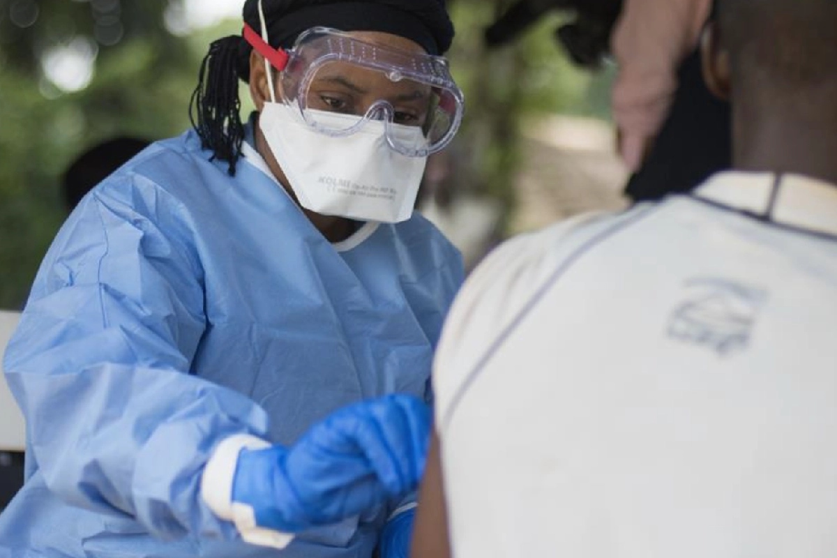 México emite aviso preventivo por brote de ébola en África