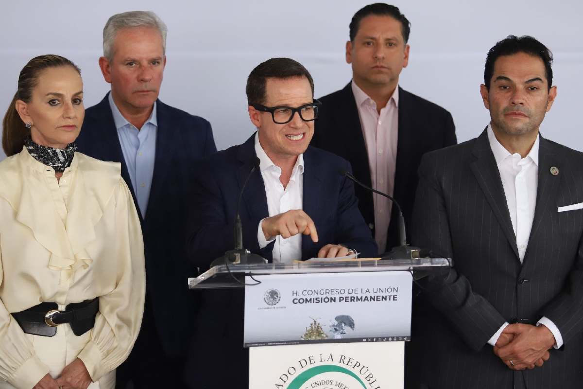 Oposición exige juicio a Rocha Moya; “no convertiremos a Morena en el payaso de las cachetadas”, responde Ignacio Mier