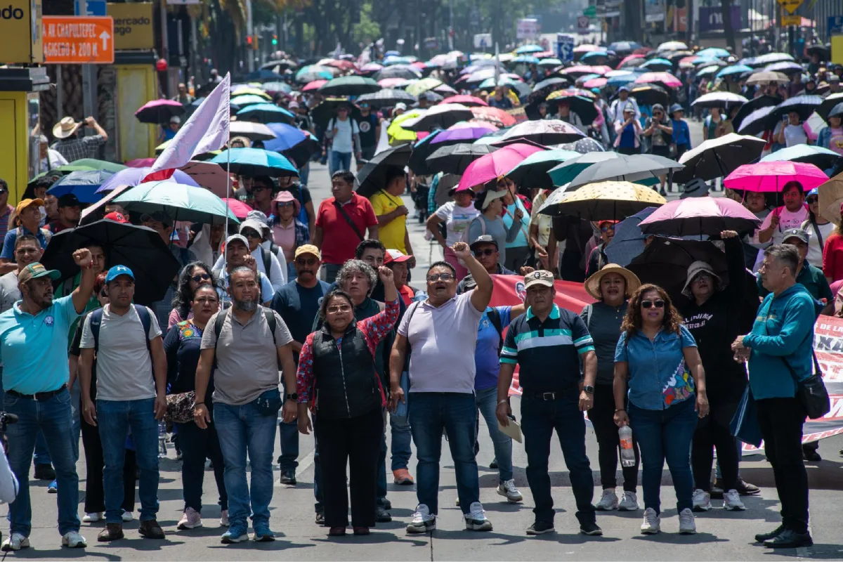 Integrantes de la CNTE protestan en CDMX