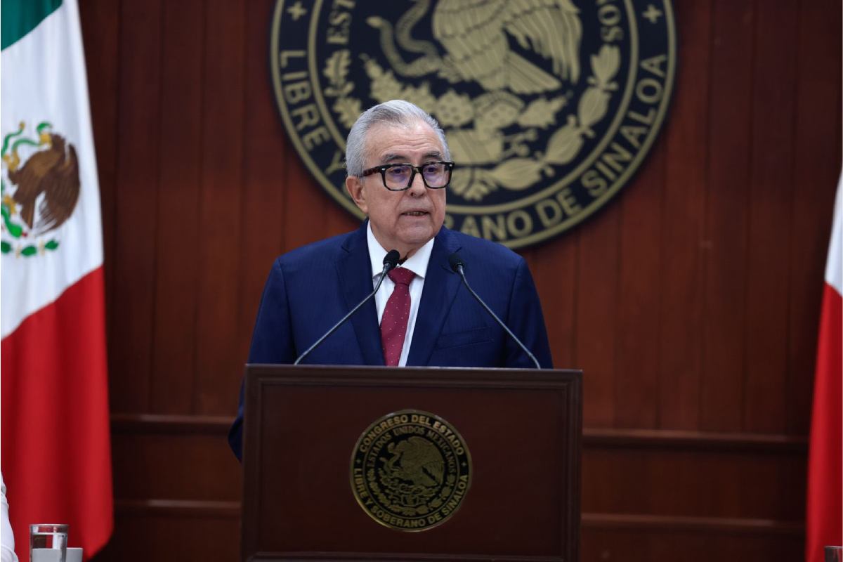Rocha Moya, sin fuero pero con escolta federal, en medio de un torbellino por las acusaciones de EU