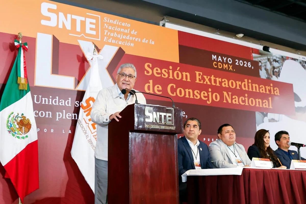 secretario general del SNTE, Alfonso Cepeda Salas