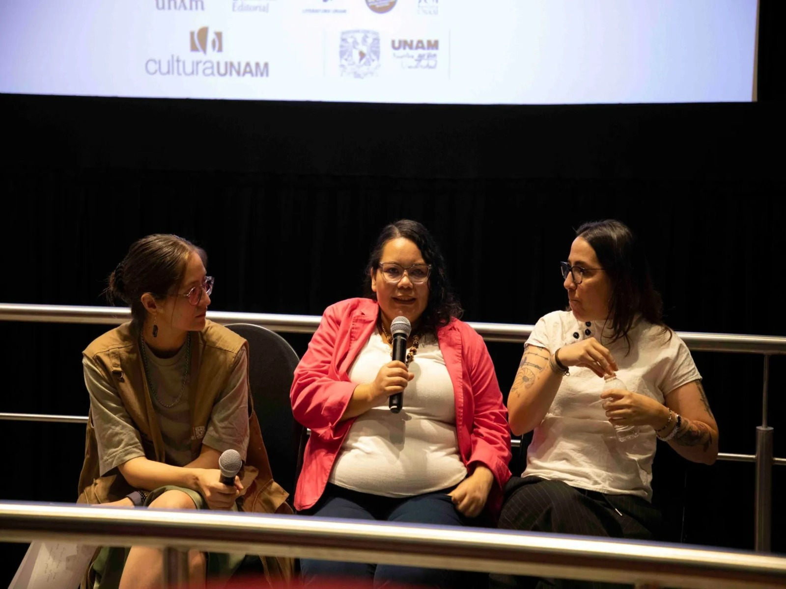 Salvadoreñas en el exilio: el reto de mantener la identidad y la memoria