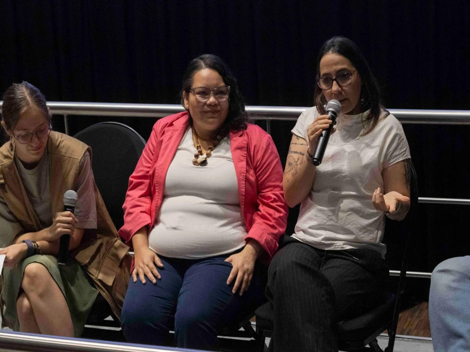 Salvadoreñas en el exilio: el reto de mantener la identidad y la memoria