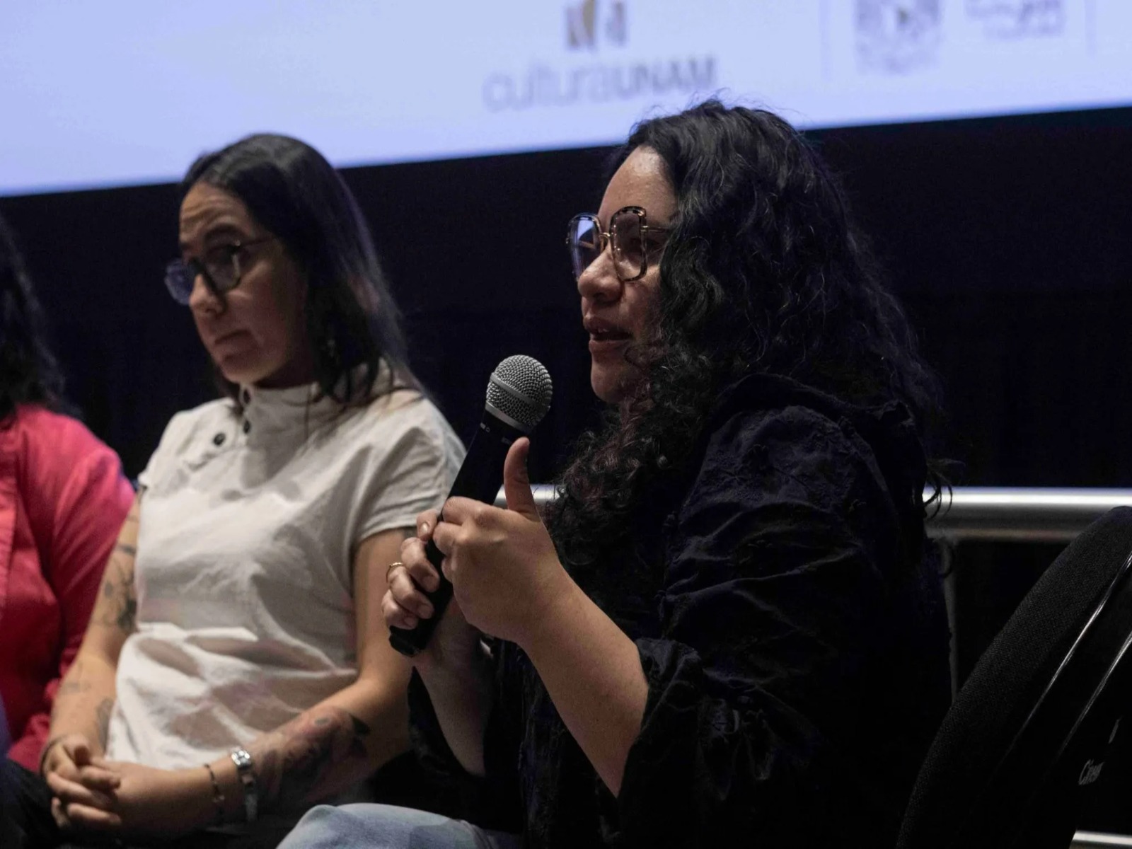 Salvadoreñas en el exilio: el reto de mantener la identidad y la memoria