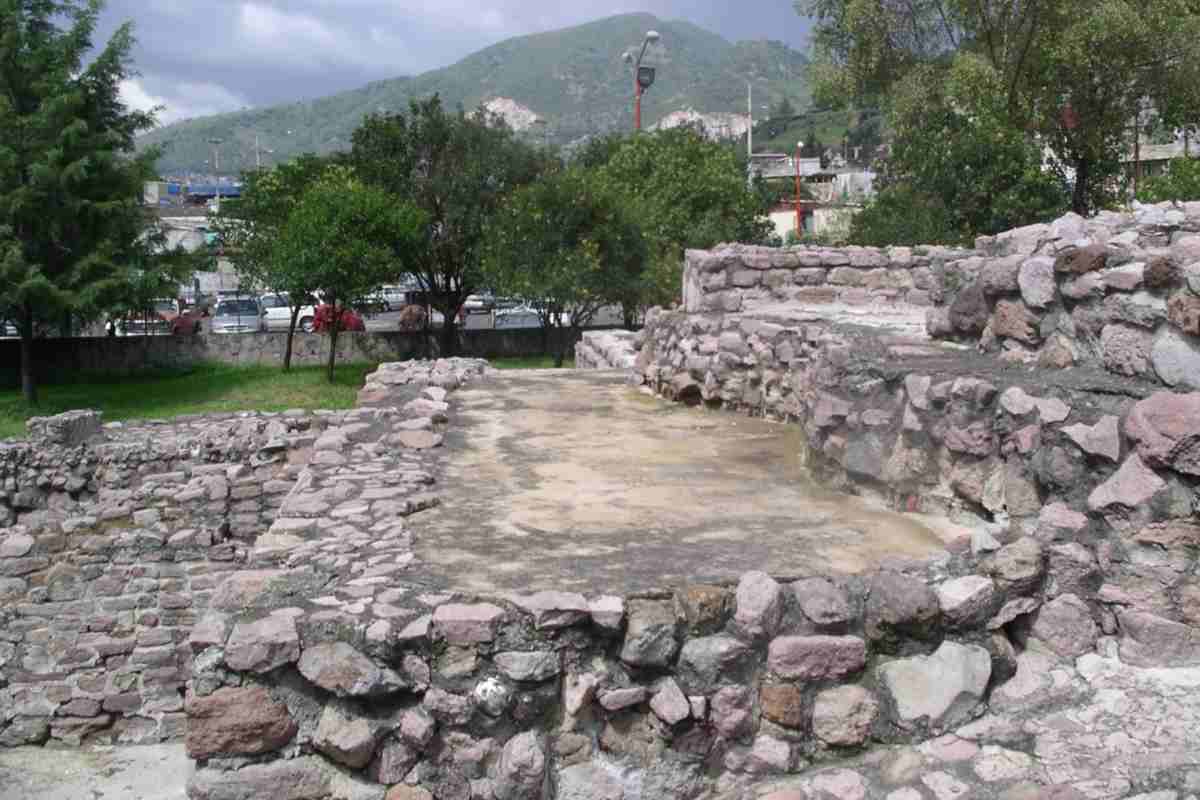Trabajadores del INAH denuncian ataques y amenazas en zona arqueológica de Tenayuca