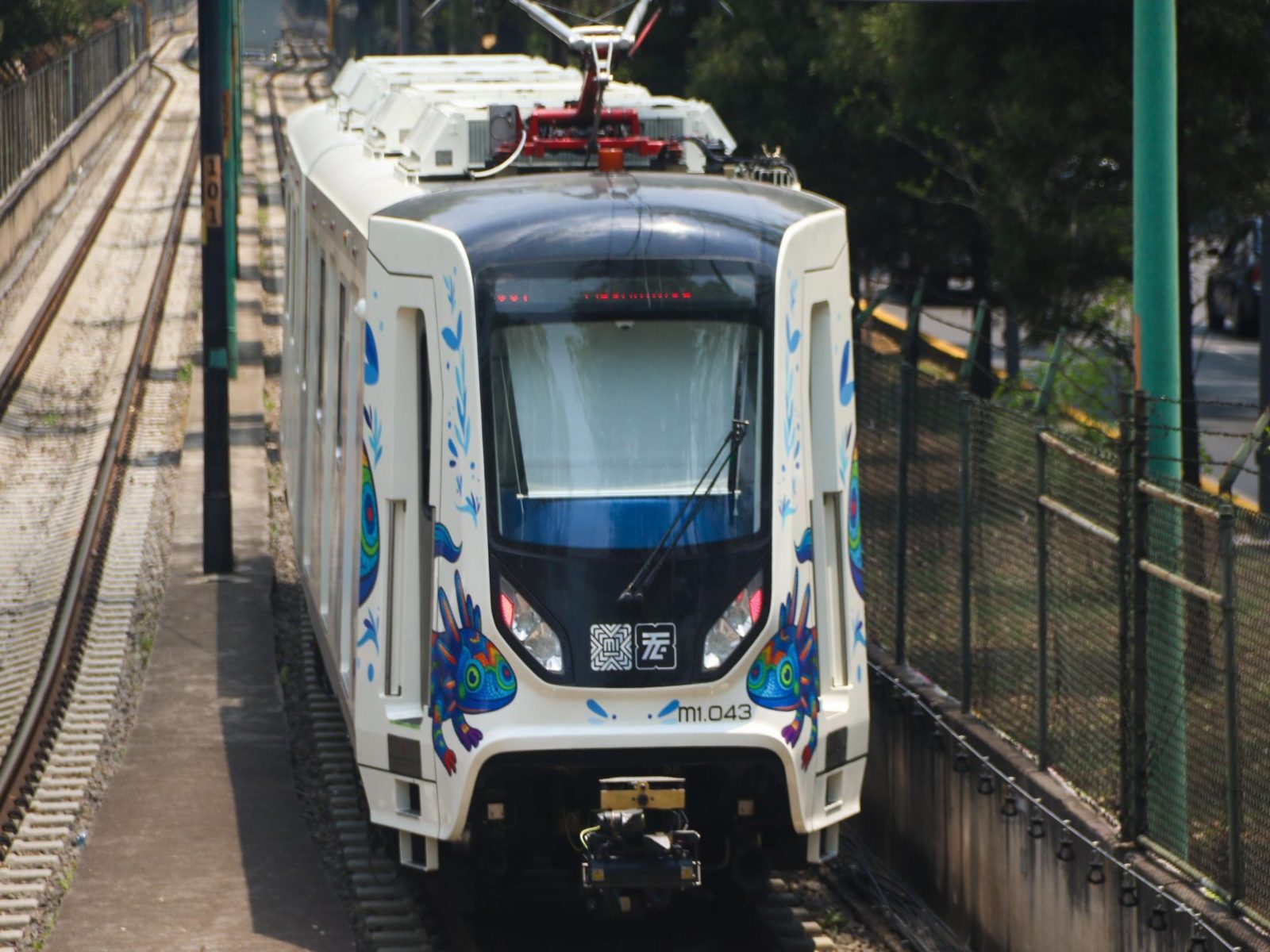 Tren Ligero restablece servicio de Taxqueña a Estadio Azteca tras falta de suministro de energía
