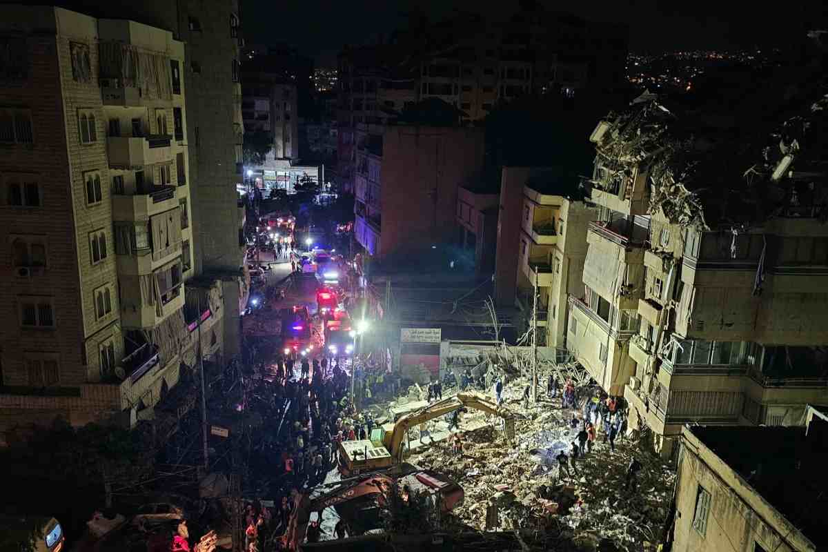 Trump considera “muy posible” acuerdo de paz con Irán, pero mantendrá amenazas de bombardeos