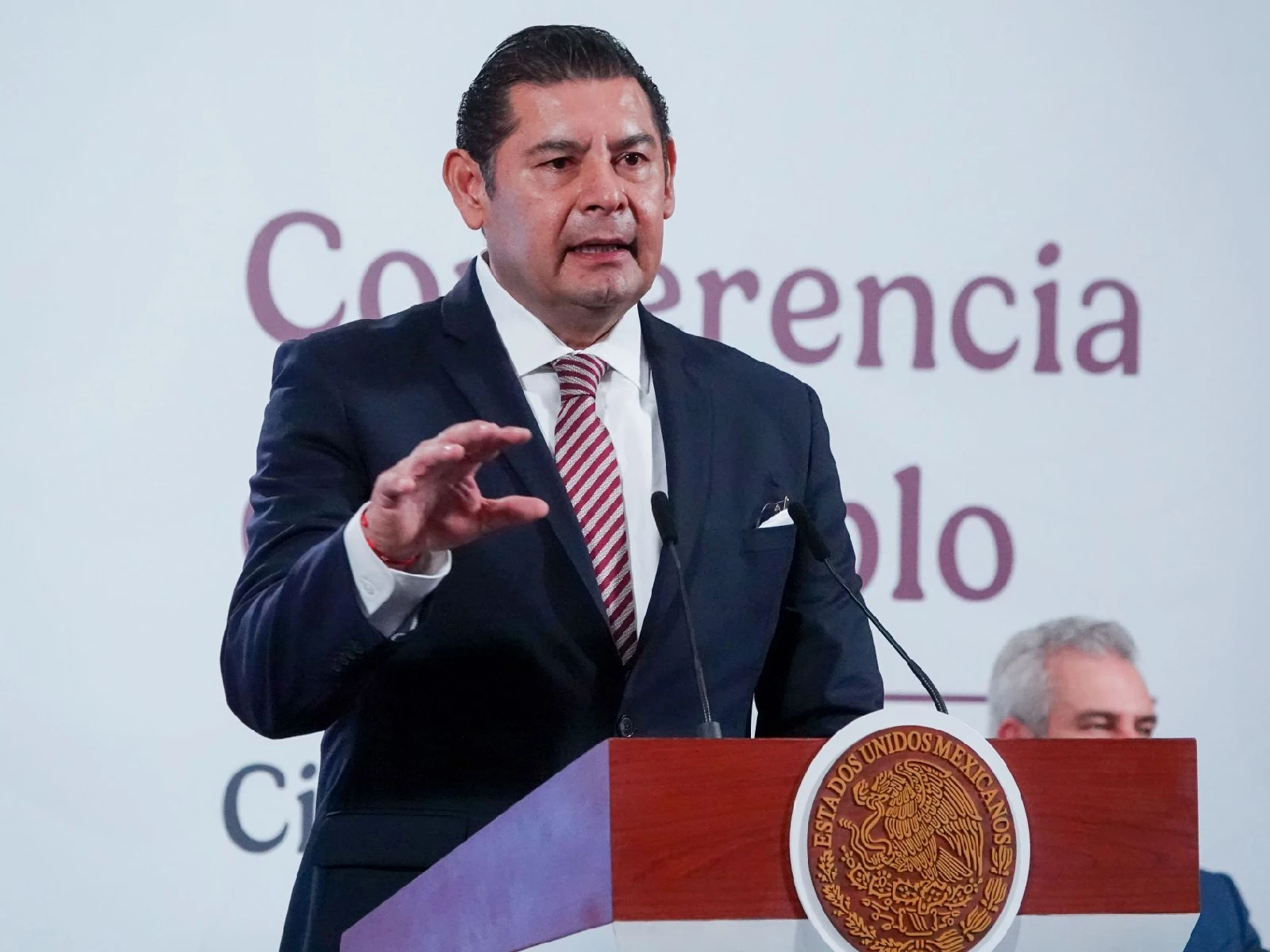 Gobernador de Puebla admite amenazas por combate a la delincuencia organizada