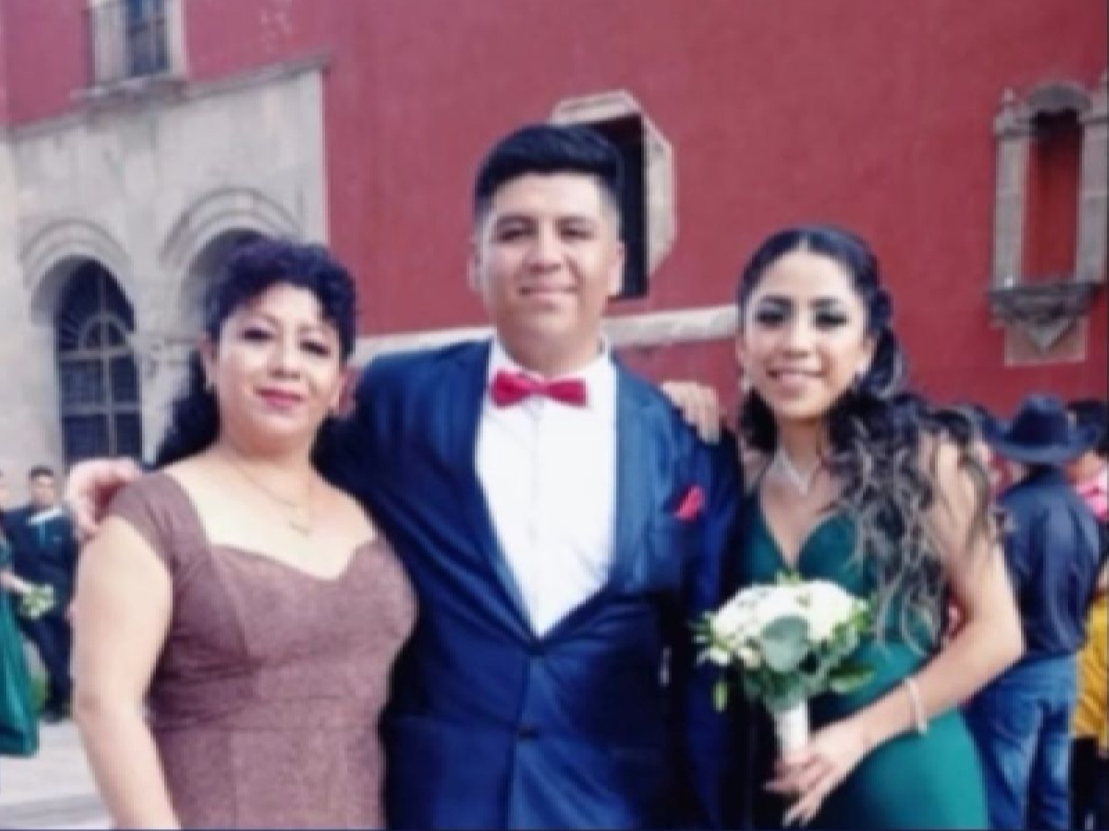 Patricia y sus hijos Miguel Ángel y Katia asesinados en Salamanca. Foto: Facebook de Aarón Jáuregui
