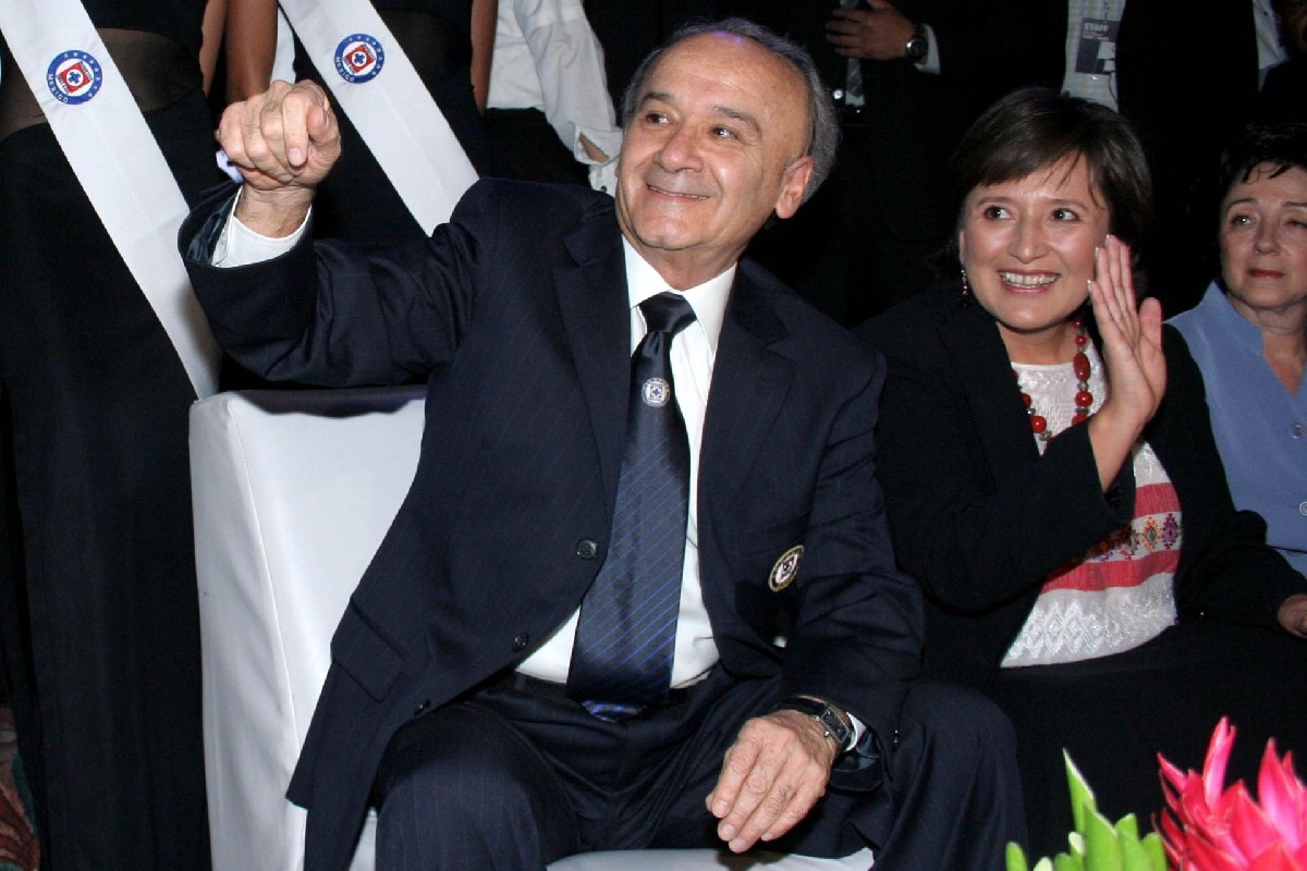 Guillermo “Billy” Álvarez Cuevas, fue director general de la Cooperativa La Cruz Azul y presidente del equipo de futbol durante 32 años