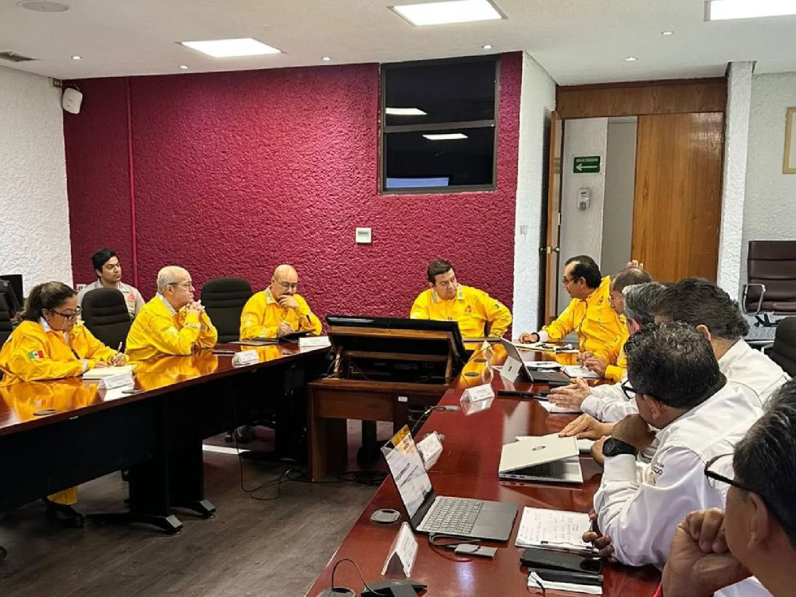 Carpio Fragoso inicia supervisiones en campo en Tabasco a dos días de asumir la dirección general de Pemex