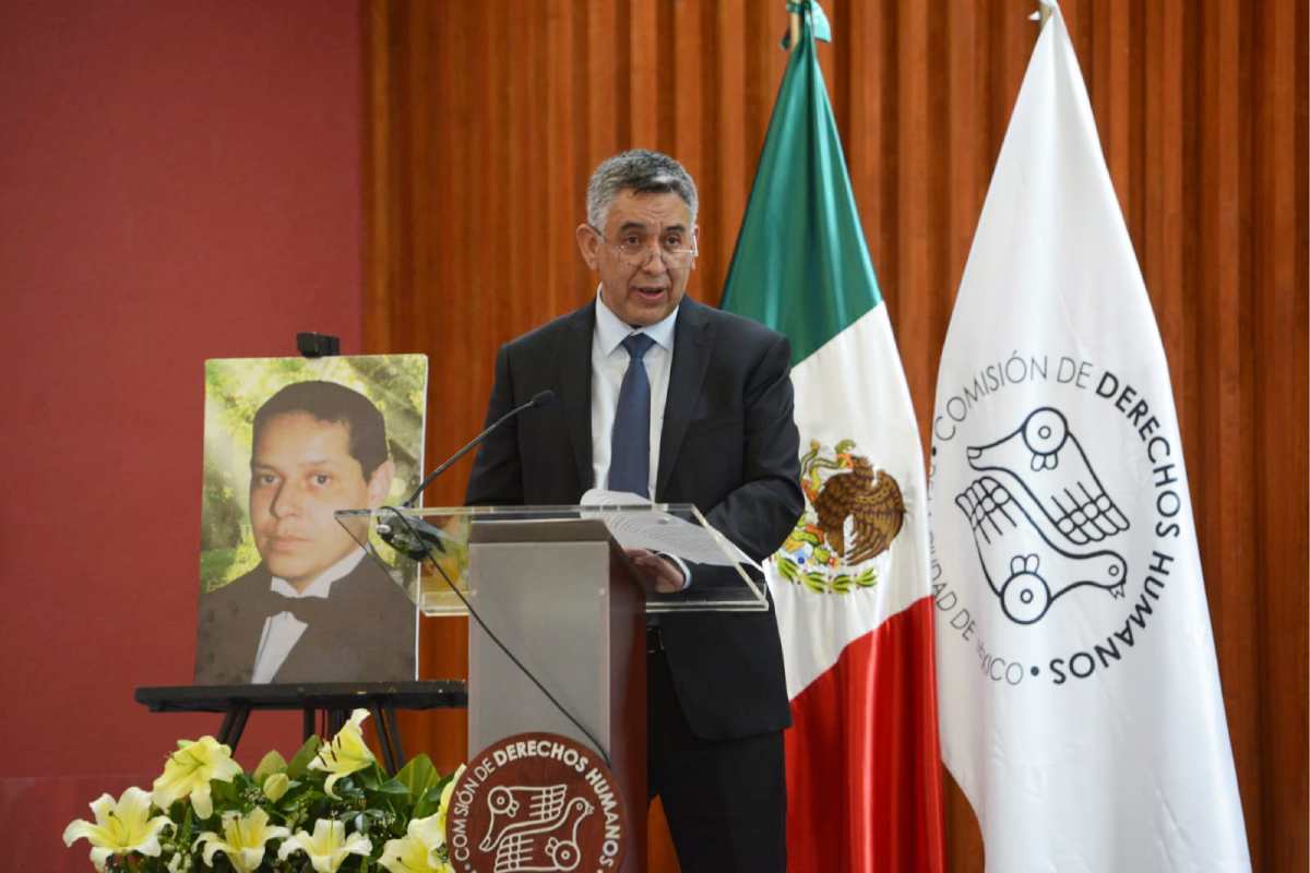 Fiscalía CDMX ofrece disculpa en el caso de la desaparición de Julio César Cervantes tras omisiones y donación indebida del cuerpo