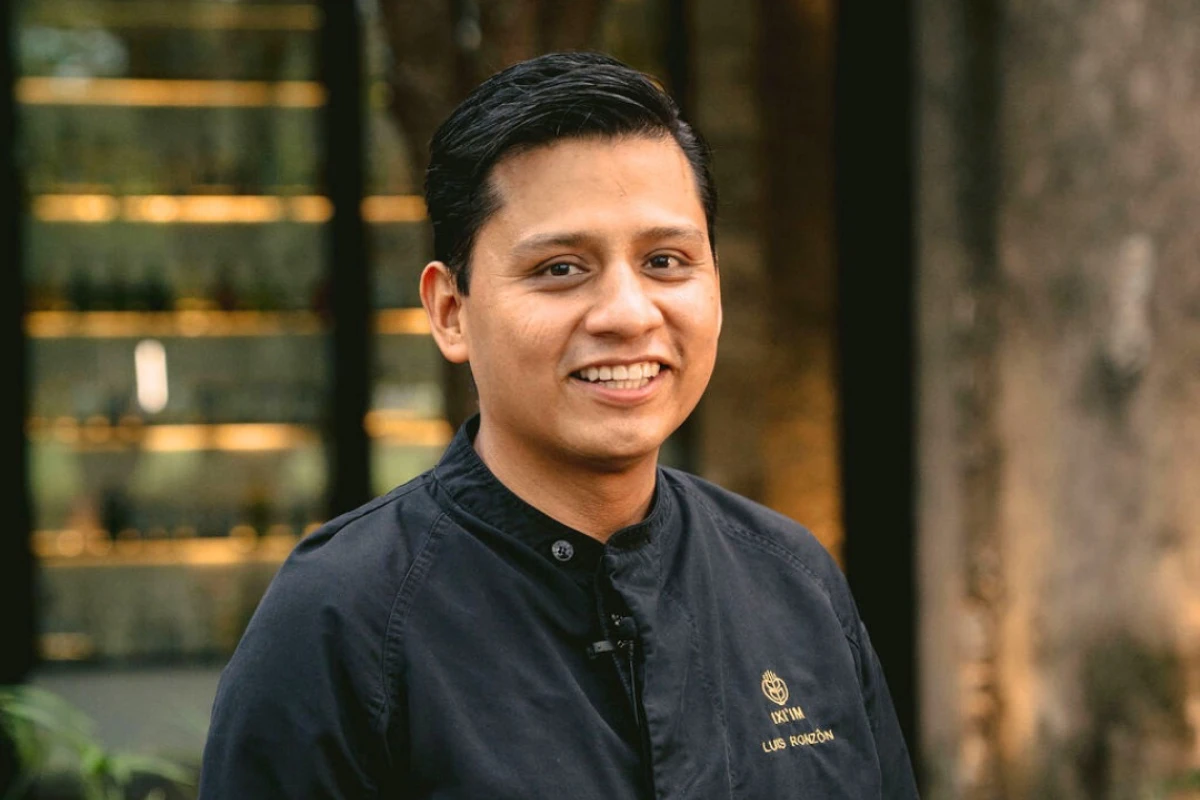 chef Luis Ronzón de Ixi'im restaurante Michelin