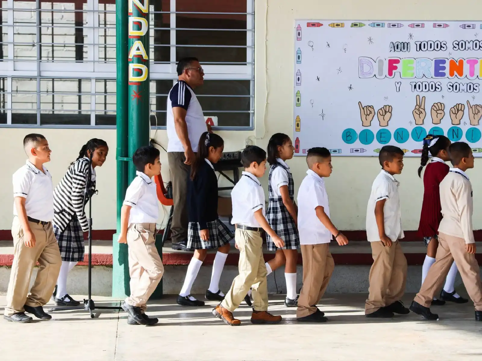 Adelanto de fin de clases anunciado por la SEP agrava rezago educativo, alertan organizaciones