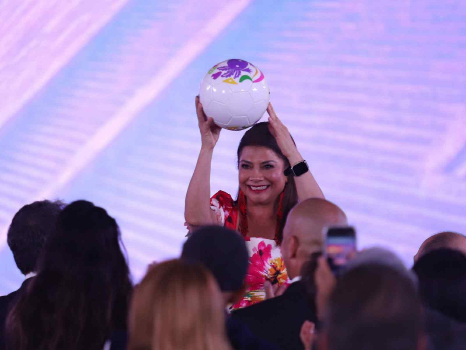 clara brugada clases escuelas mundial 2026