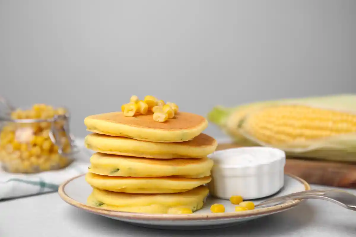 plato de hotcakes de elote