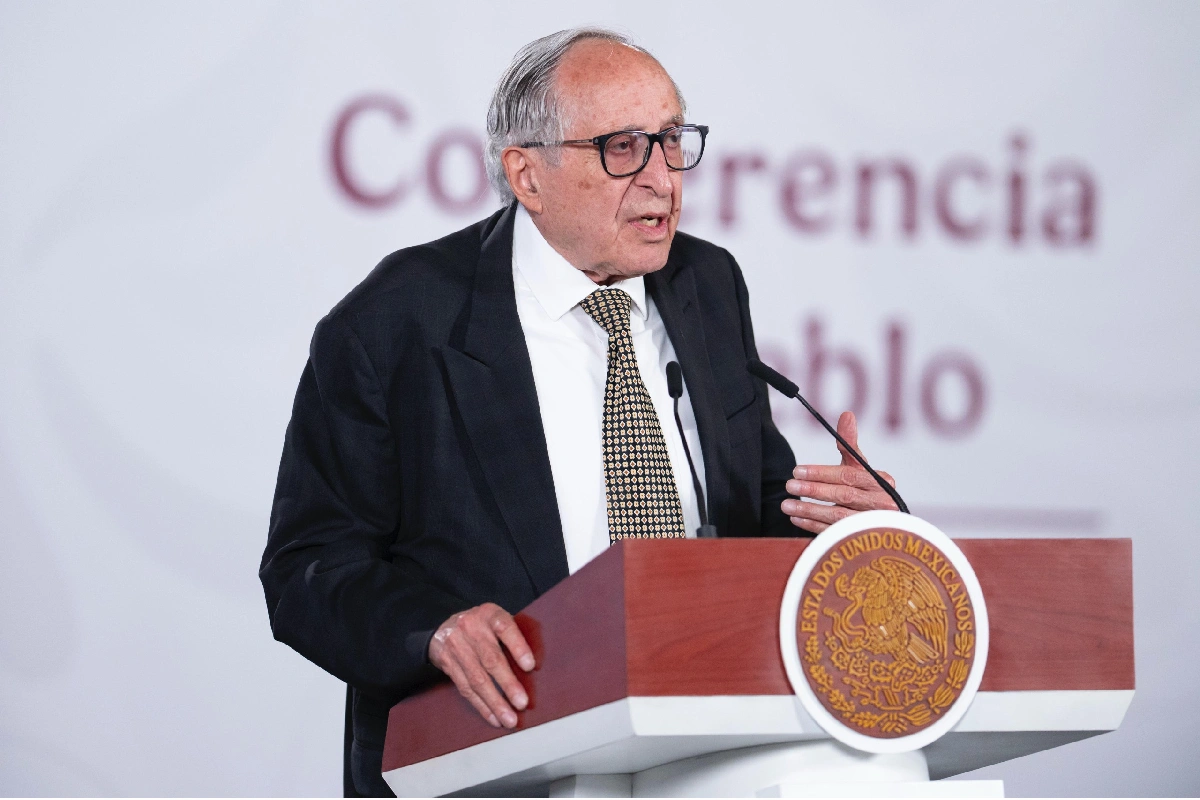 Doctor David Kershenobuch en la conferencia de prensa matutina par ahblar de ébola y hantavirus