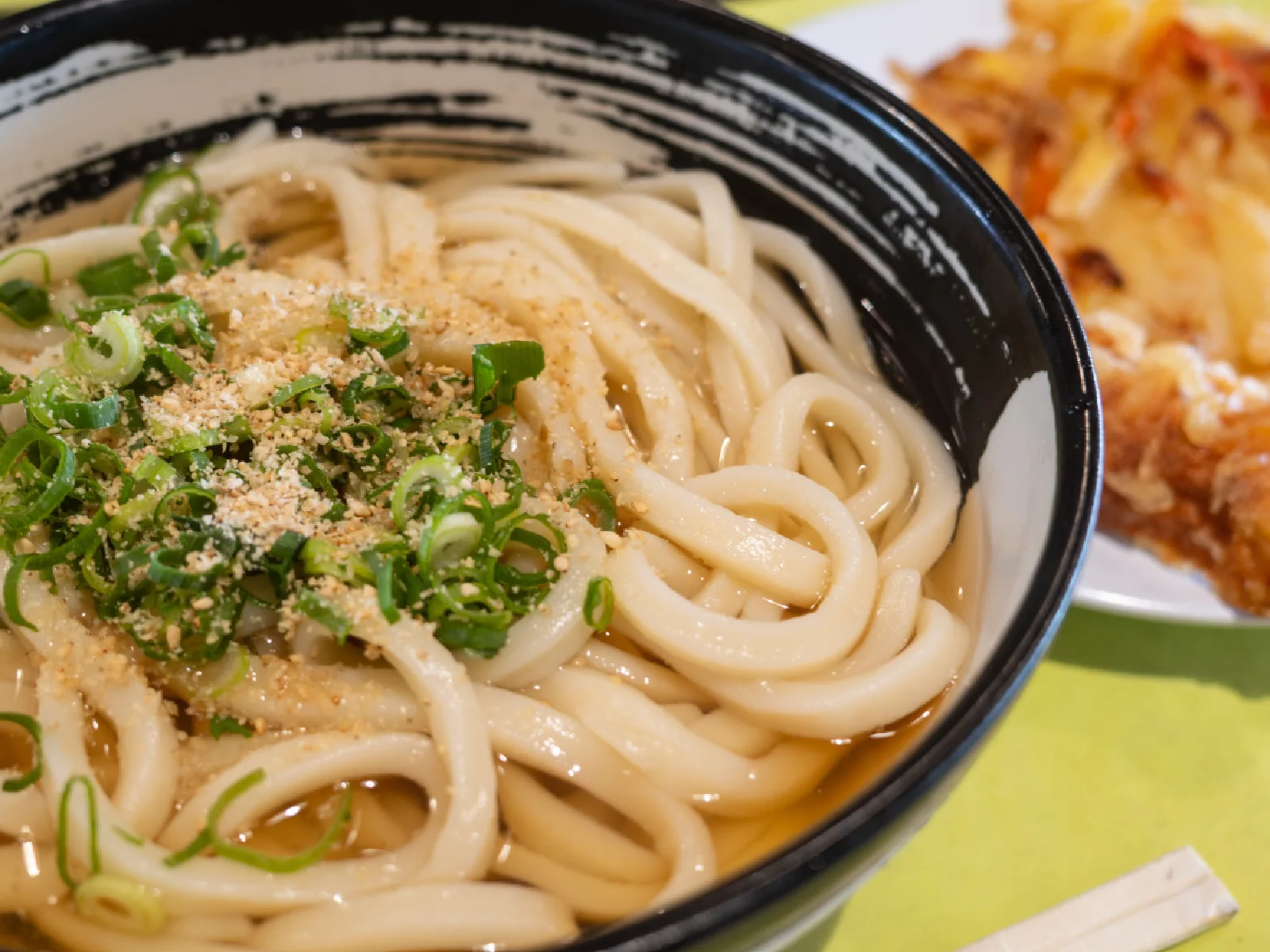 sopa de fideos sanuki japoneses