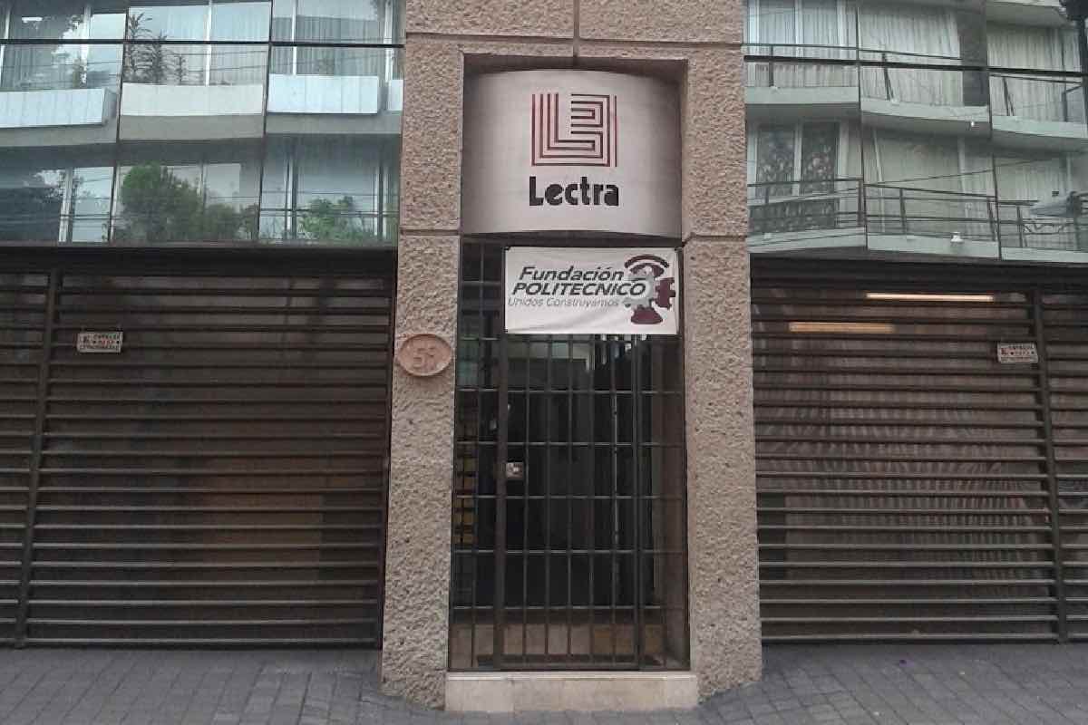 fundación apoyo a estudiantes varados en Londres