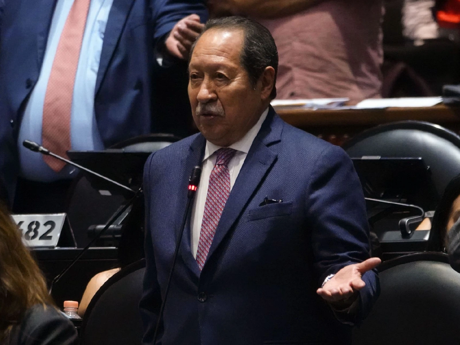 Tras testificar en la fiscalía Michoacán, Leonel Godoy acusa “politiquería electoral” en señalamientos por el caso de Carlos Manzo