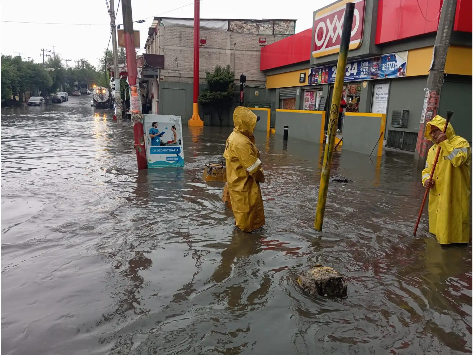 Lluvias en CDMX: se inundan comercios del Centro Histórico, sótano del Congreso y hay afectaciones al transporte público