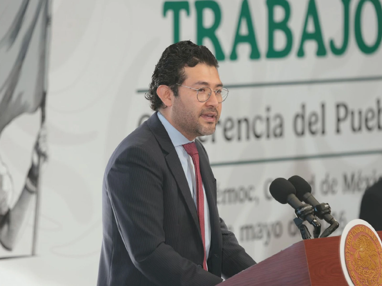 "Dos días de trabajo, cinco de descanso: irrumpen y corre a Marath Bolaños de la UNAM