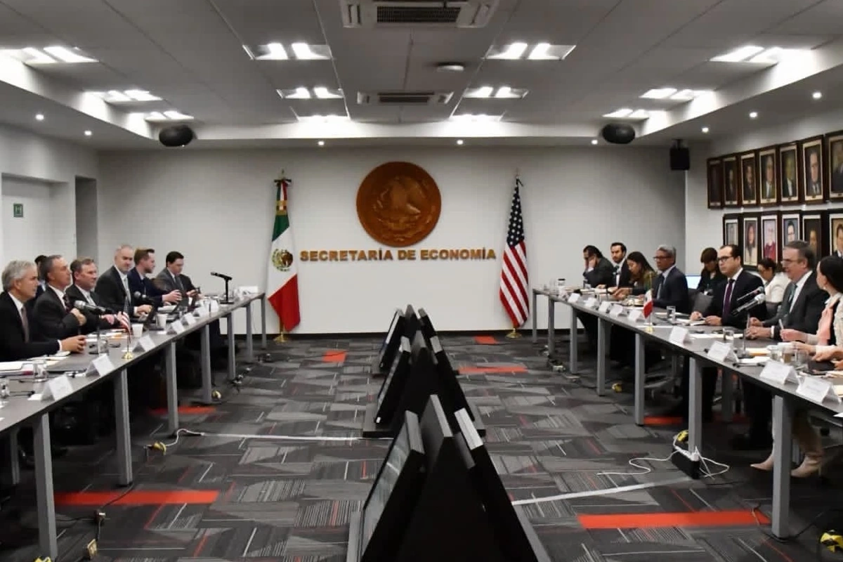 Mesa de negociación en la secretaría de Economía con la delegación de México y EU