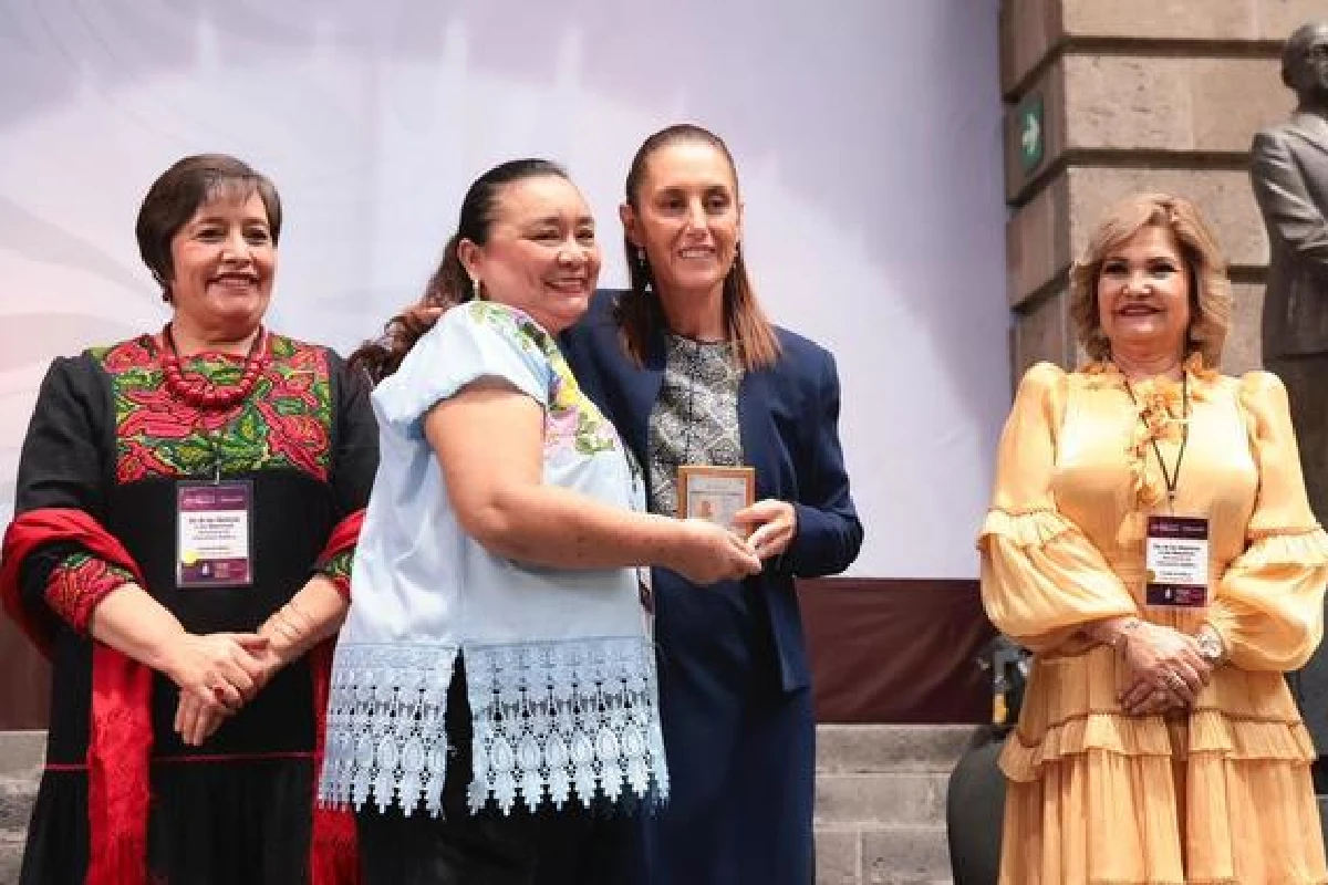 presidenta aumetno salarial maestrtos