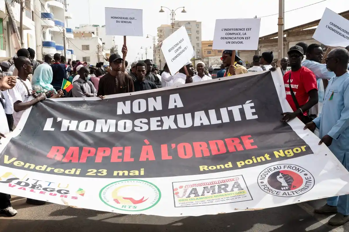 Tras aprobación de penas más severas por homosexualidad, primer ministro de Senegal acusa a Occidente de querer imponerla