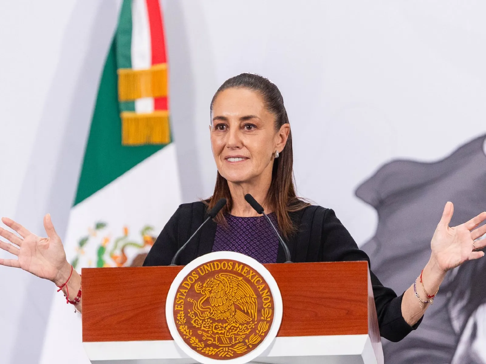 Sheinbaum recibe en Palacio Nacional a integrantes de la CNTE de Chiapas