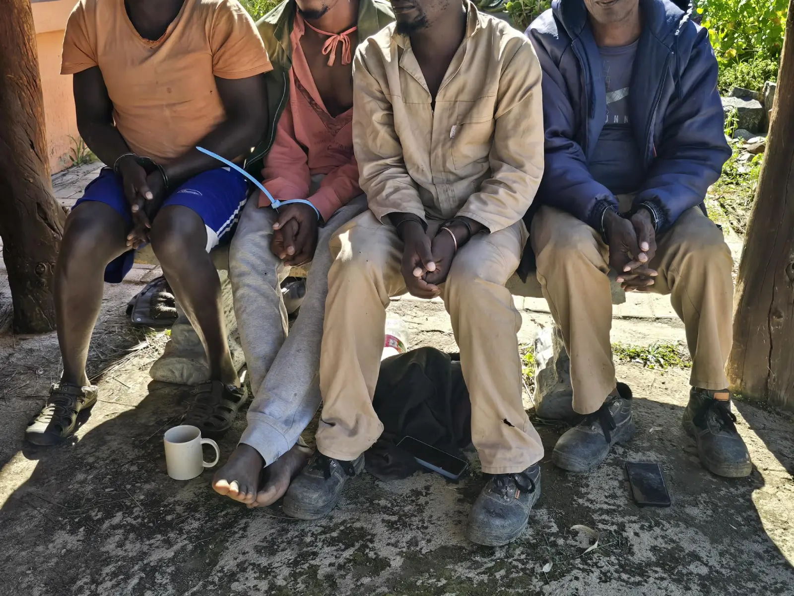 Detienen a cuatro mexicanos en Sudáfrica tras desmantelar laboratorio de metanfetamina valuado en 15 mdd