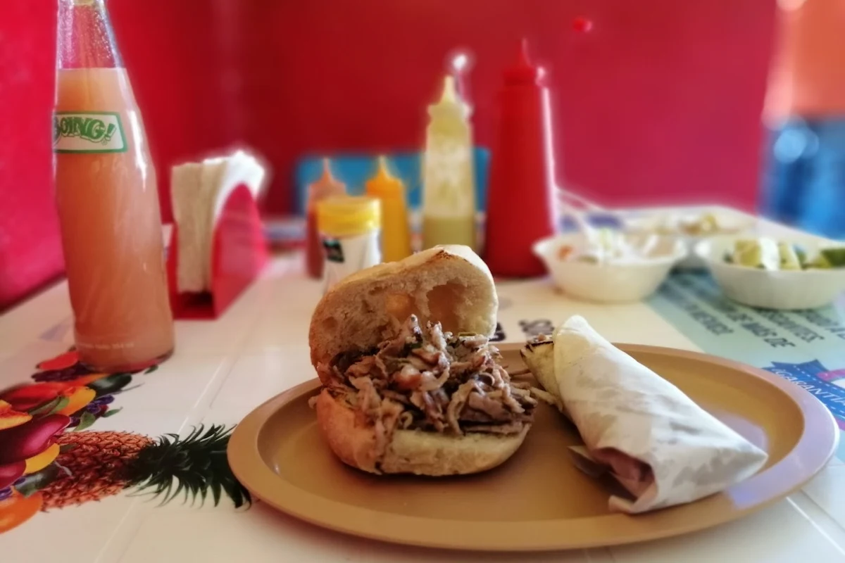torta de carne árabe en Los Camellos en Puebla