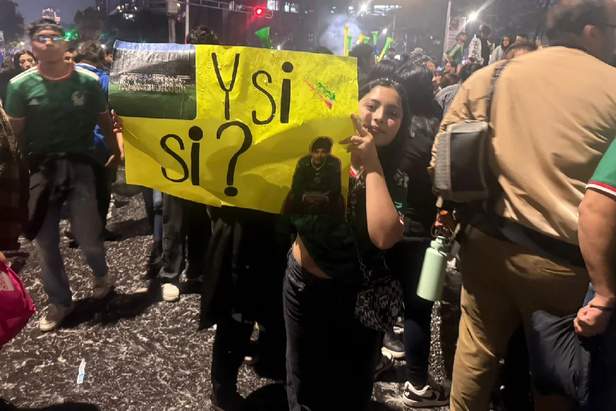 Aficionados ángel de la independencia