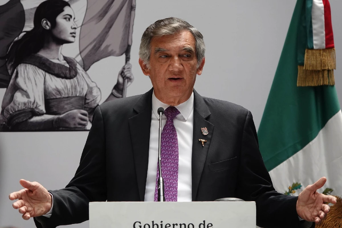Amércio Villareeal en conferencia de prensa