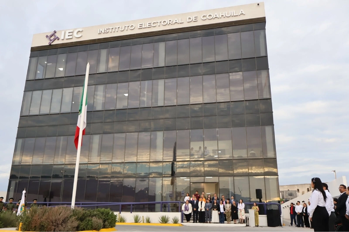 Arrancan elecciones al Congreso de Coahuila con retraso en la instalación de casillas