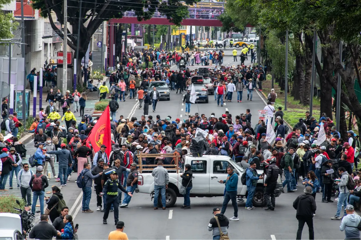 CNTE denuncia cerco policial; mantiene sus demandas y exige diálogo directo con Sheinbaum