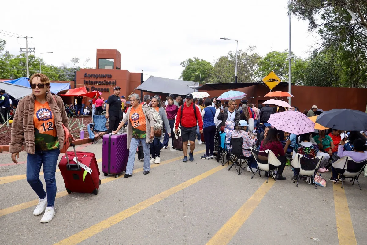 CNTE hoy: bloquean aeropuertos en Oaxaca y Chiapas; toman garita de Otay en Baja California