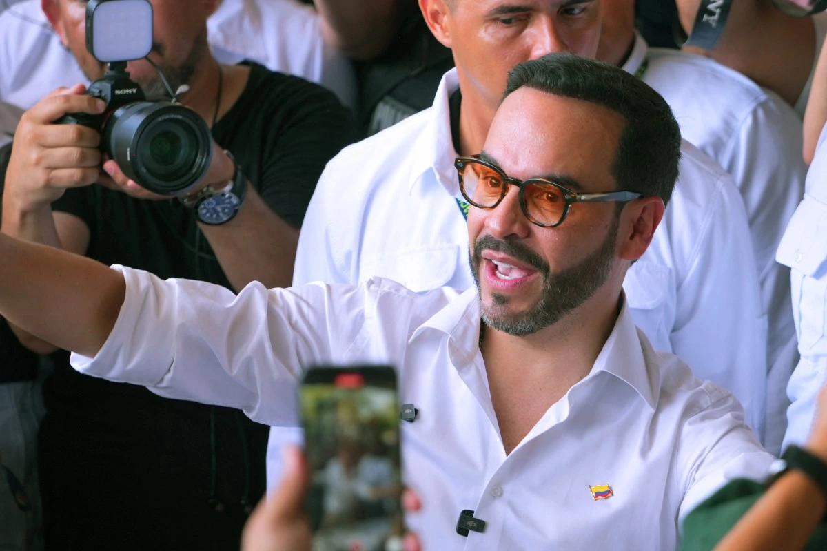 Trump respalda a candidato ultraderechista De la Espriella en su carrera a la presidencia de Colombia